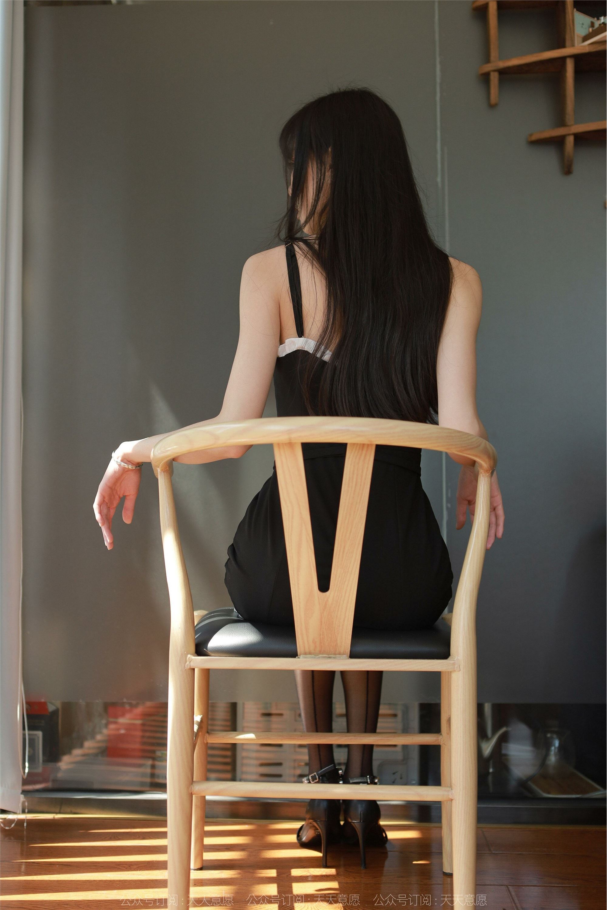 IESS异思趣向  2022.05.10 丝享家 1084：团团《黑丝闪闪》